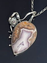 Load image into Gallery viewer, Purple Agate pendant