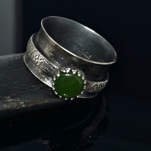 Load image into Gallery viewer, Jade spinner ring