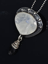 Load image into Gallery viewer, Moonstone and Sapphire pendant